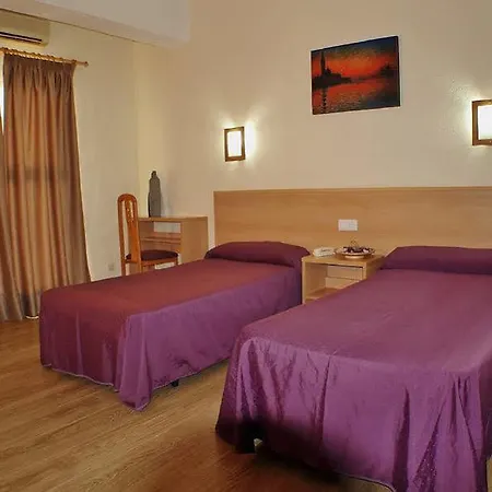 Kristal Hotel 3*