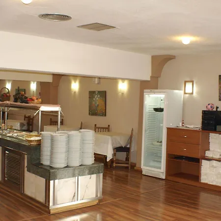 Kristal Hotel