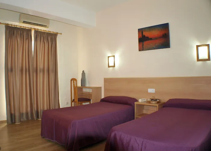 Kristal Hotel 3*